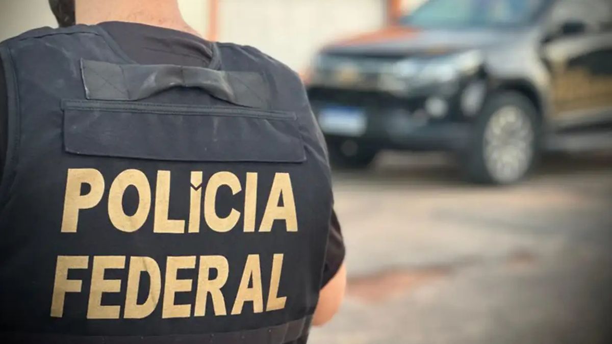 Agentes da Polícia Federal em operação