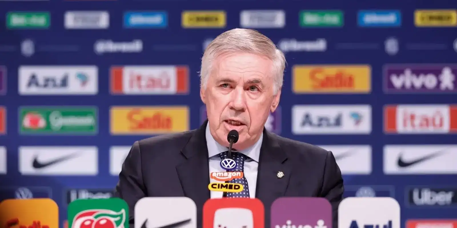 Carlo Ancelotti durante anúncio da convocação da seleção brasileira