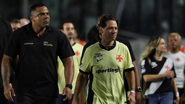 Assembleia de sócios do Vasco que aprovou a venda de 90% da SAF ao grupo de Marcos Lamacchia