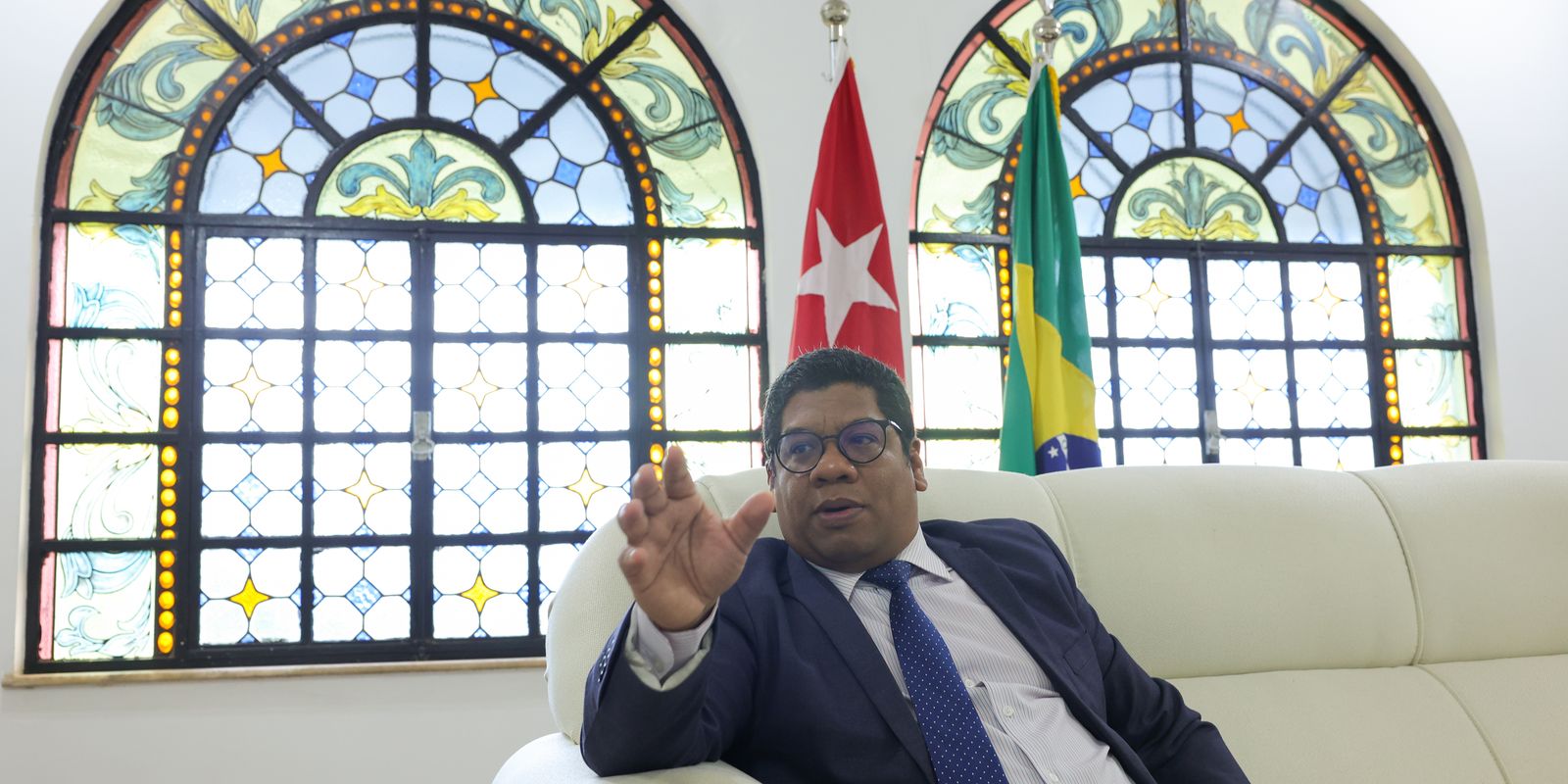 Embaixador de Cuba no Brasil, Victor Manuel Cairo Palomo, durante entrevista em Brasília