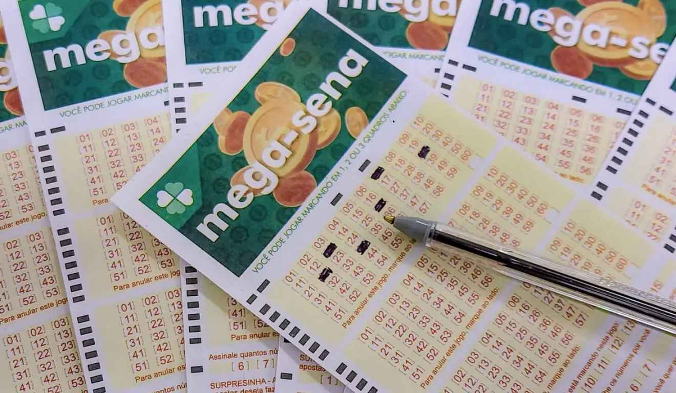 Volantes de apostas da Mega-Sena em casa lotérica